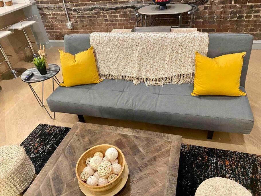 Trendy Condo! Close To Everthing Downtown Μπέρμινχαμ Εξωτερικό φωτογραφία