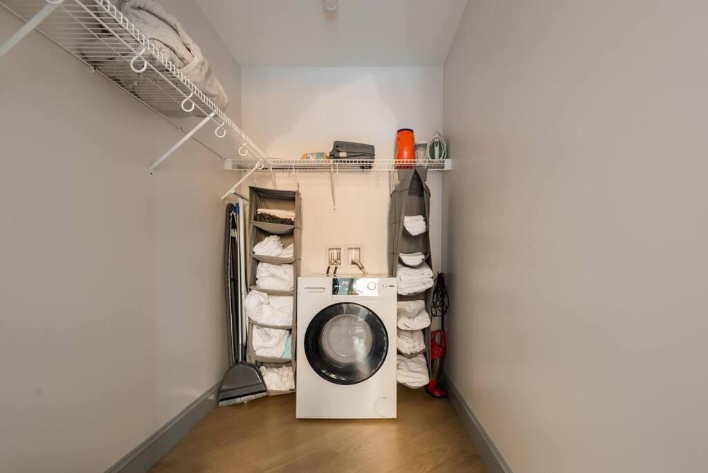 Trendy Condo! Close To Everthing Downtown Μπέρμινχαμ Εξωτερικό φωτογραφία